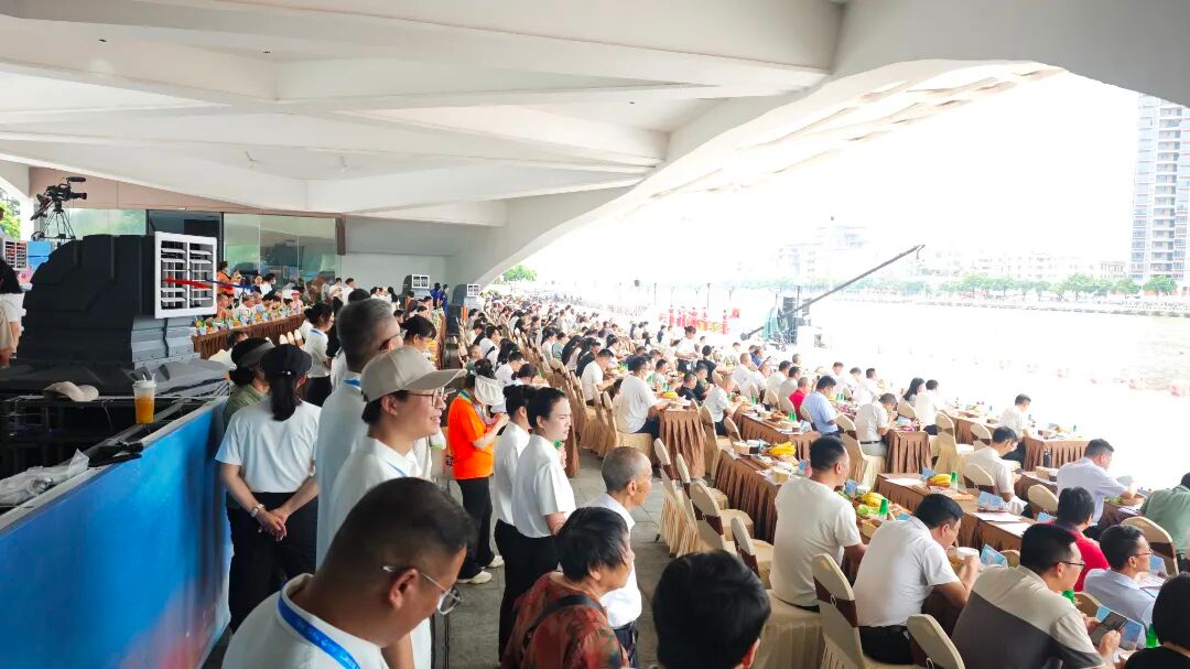 四年相伴，清凉护航｜瑞泰风连续第四年驻守沙田龙舟赛，烈日酷暑下送清风